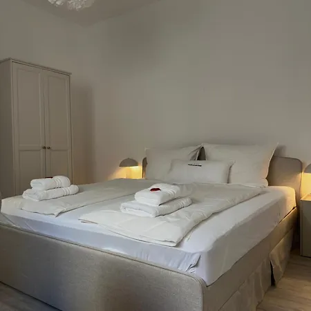 Wohnen Im Zentrum - Rathaus Vor Der Tuer Apartment *